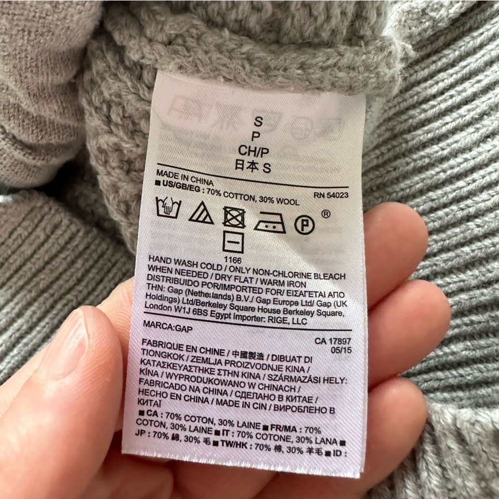 Gray Cable Knit Wool Cotton Blend Cardigan Sweater Size Small Oversized - Picture 9 of 10